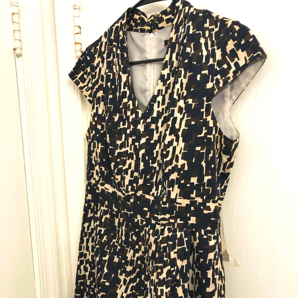 Ann Taylor Print Dress — Sz 6